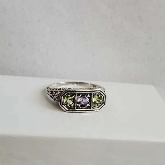 Vintage Sterling Silver Filigree Ring with Amethyst and Peridots Size 7.5 - Picture 4 of 16